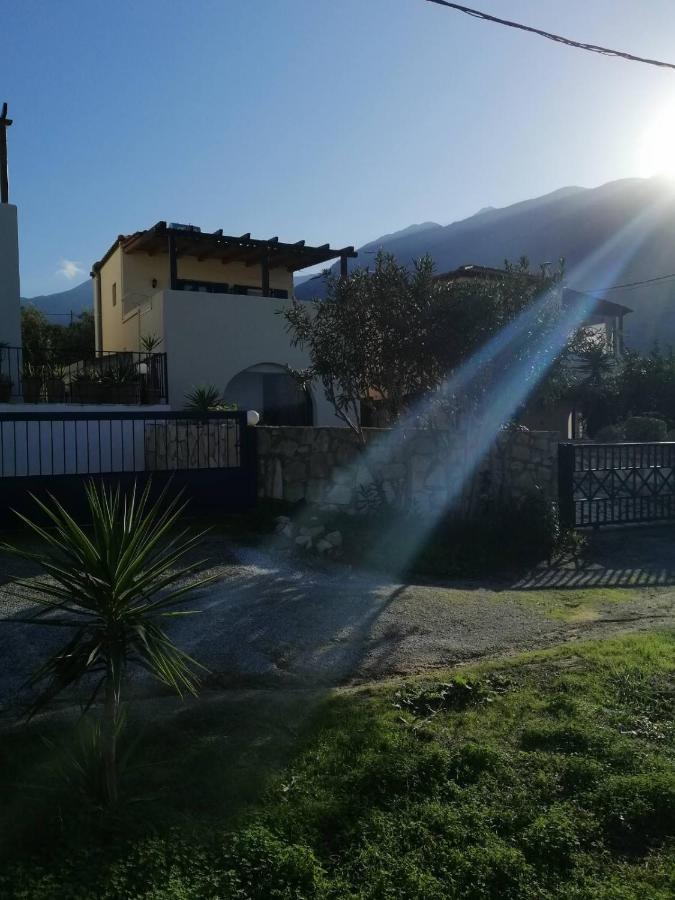 Villa Elan Mouríon Exterior foto